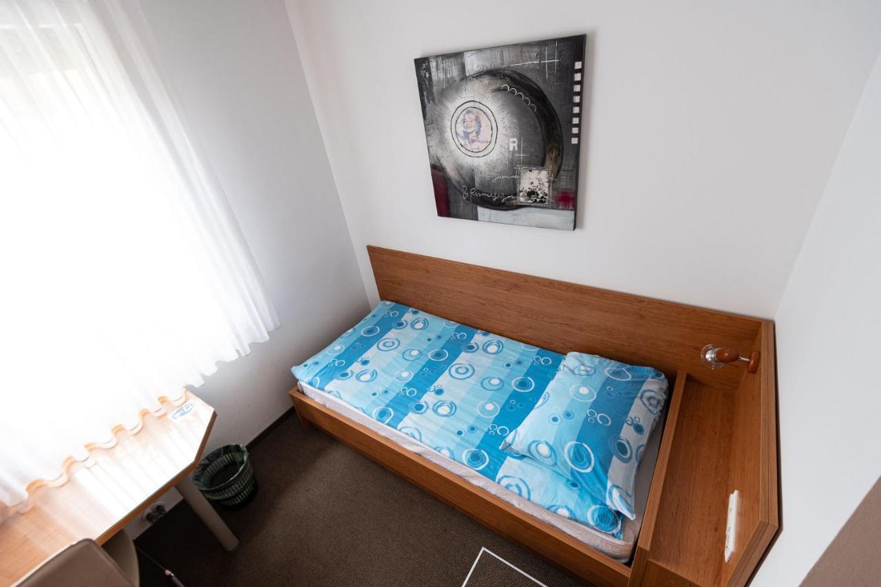 Apartmaji In Sobe Ramar Straza Esterno foto