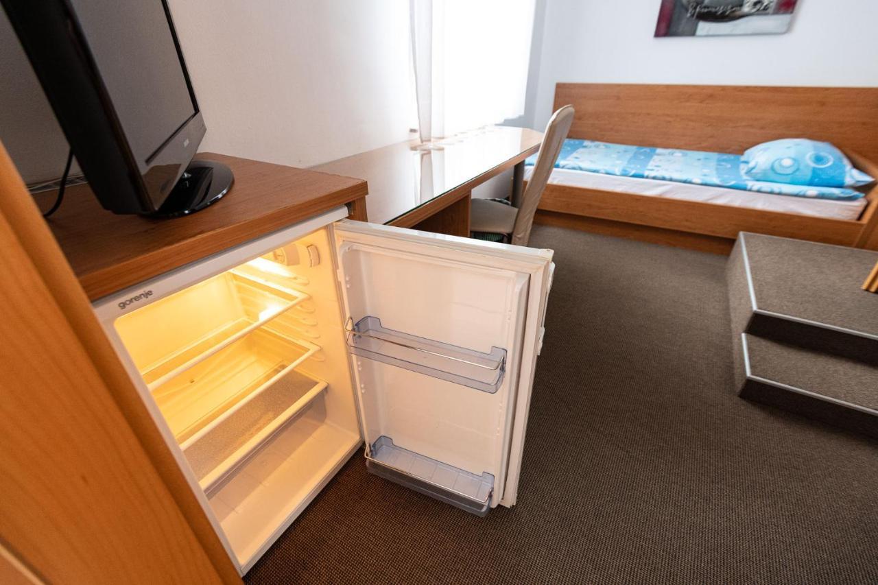 Apartmaji In Sobe Ramar Straza Esterno foto