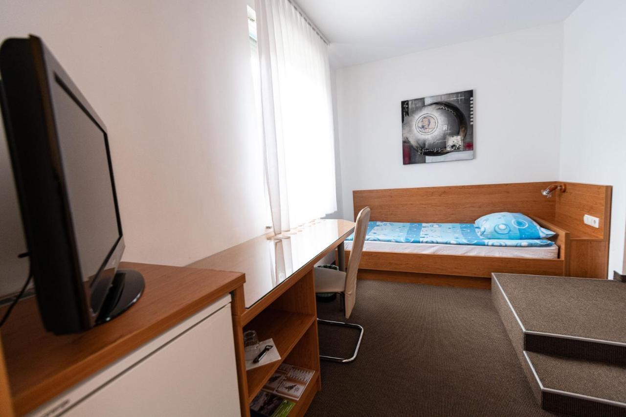 Apartmaji In Sobe Ramar Straza Esterno foto