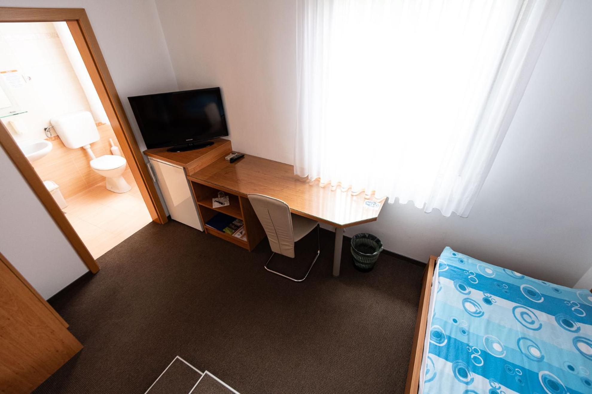 Apartmaji In Sobe Ramar Straza Esterno foto