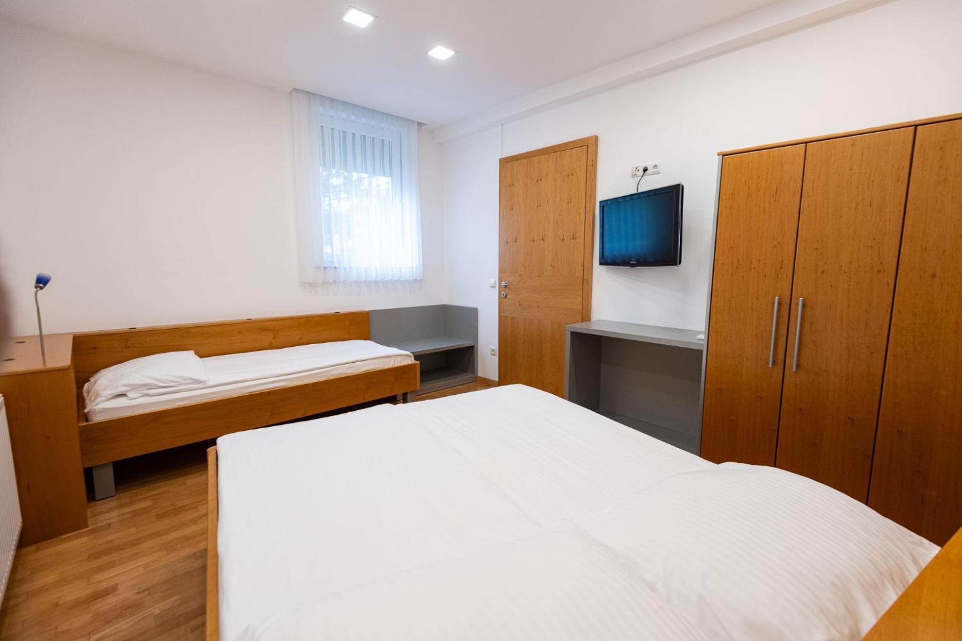 Apartmaji In Sobe Ramar Straza Esterno foto