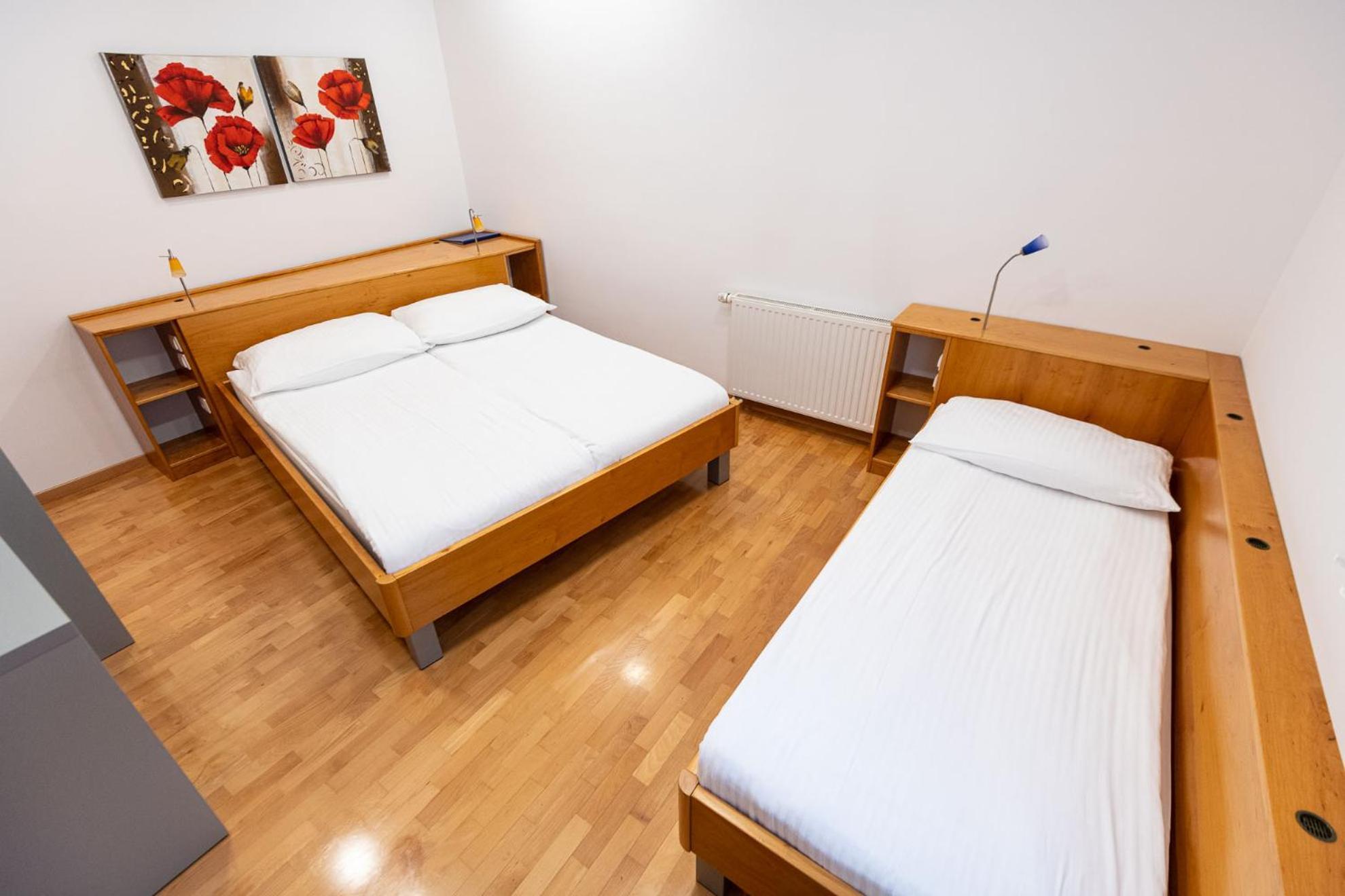 Apartmaji In Sobe Ramar Straza Esterno foto