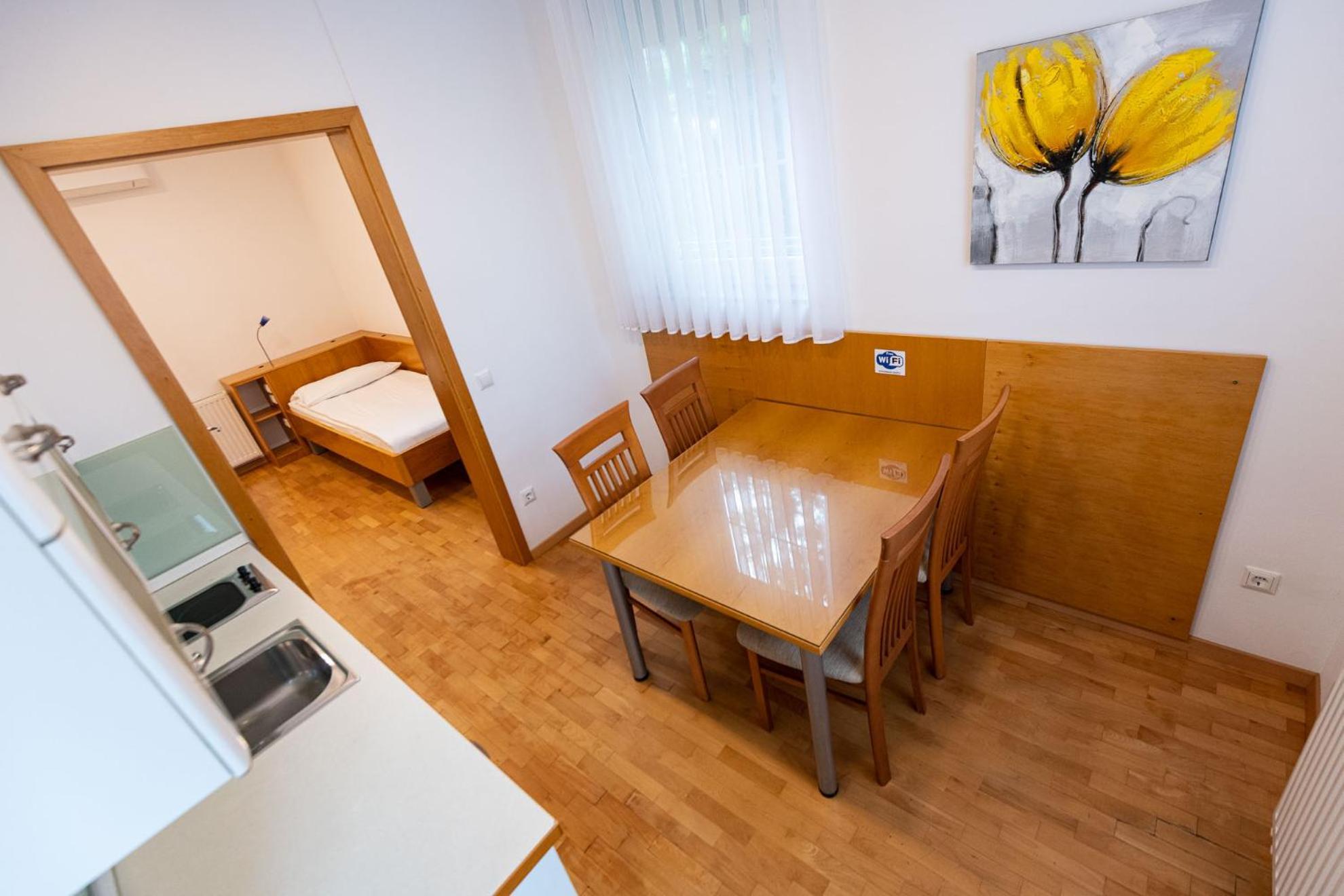 Apartmaji In Sobe Ramar Straza Esterno foto